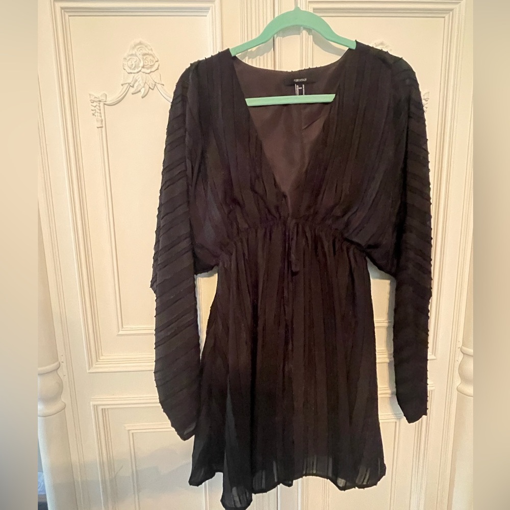 Used Dress, Long-sleeve size M